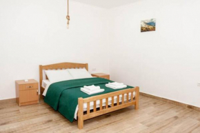  Guest House Beautiful Tbilisi - Cool & Cozy Apartments  Тбилиси